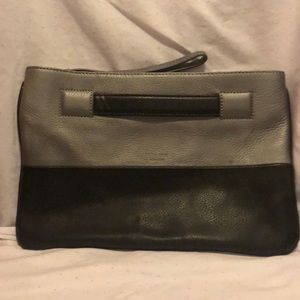 Perlina clutch purse